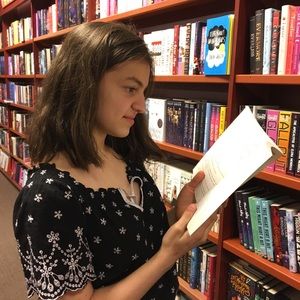 Meet your Posher, Maya